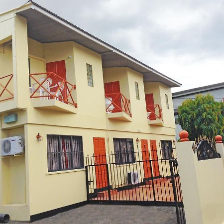 Sundeck Suites Boissiere Village エクステリア 写真