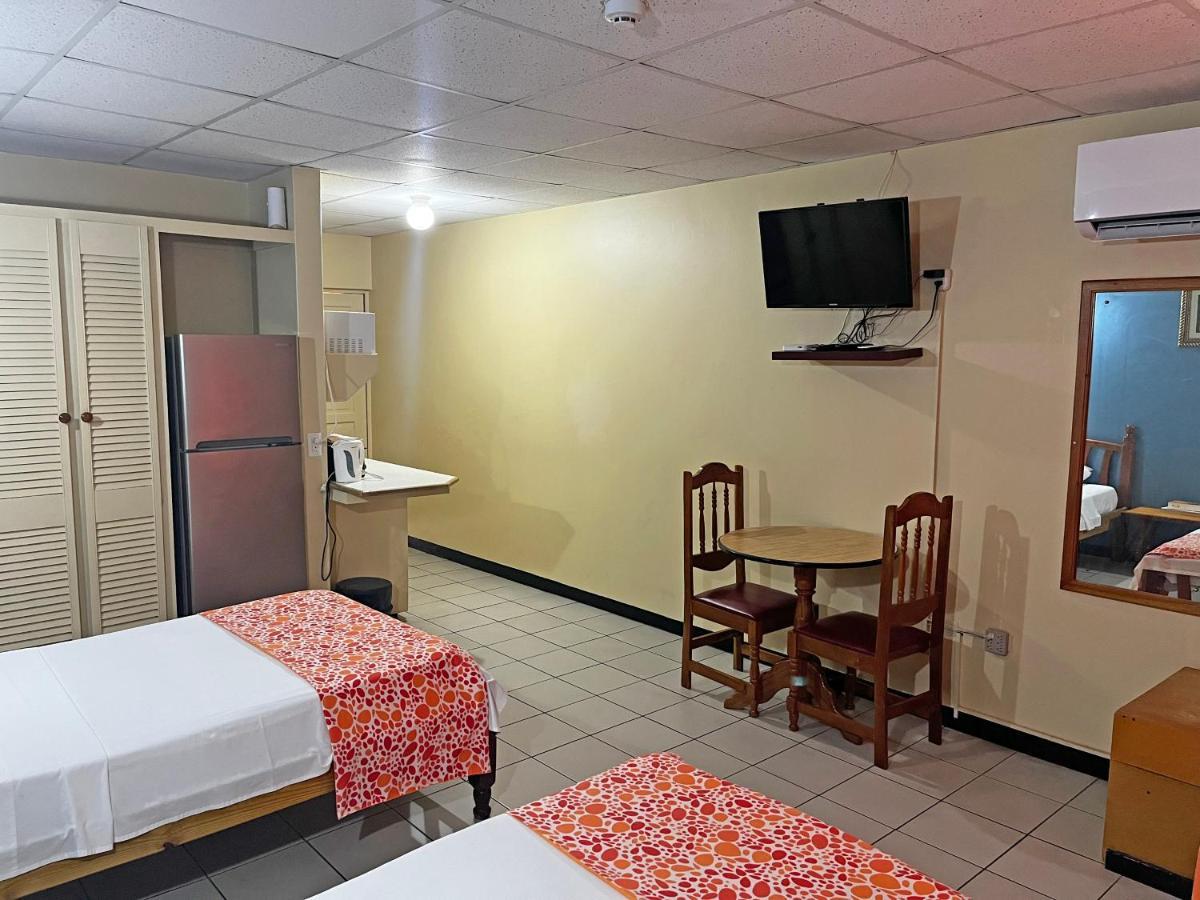 Sundeck Suites Boissiere Village エクステリア 写真