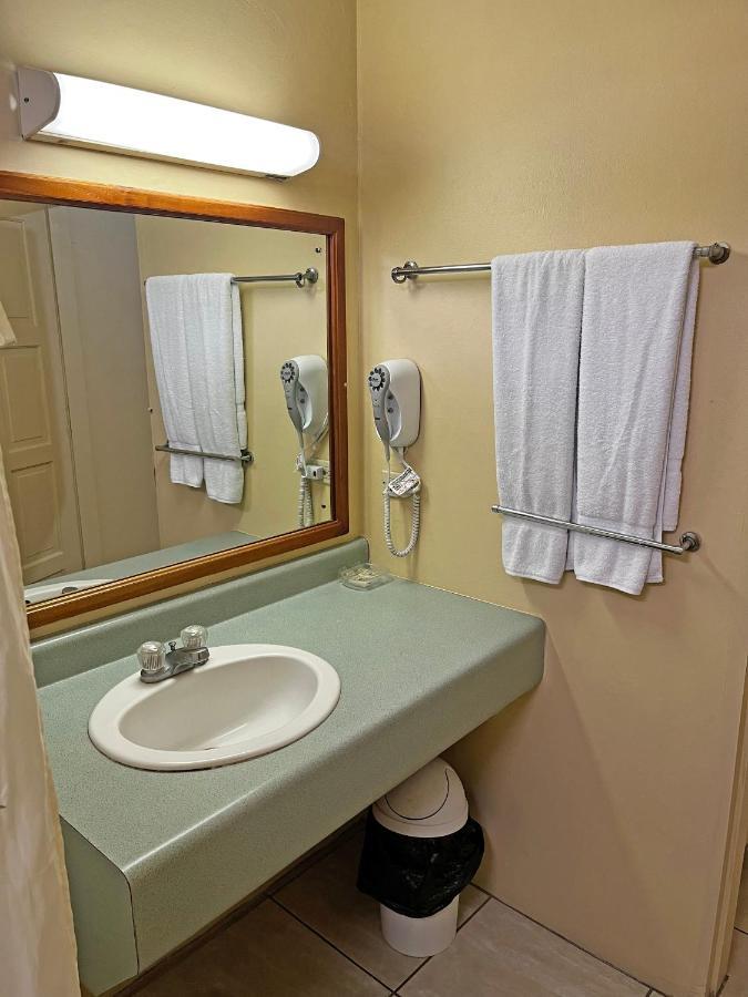 Sundeck Suites Boissiere Village エクステリア 写真